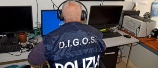 Idee estremiste e addestramento online, 17enne di Sant’Egidio arrestato dalla Digos